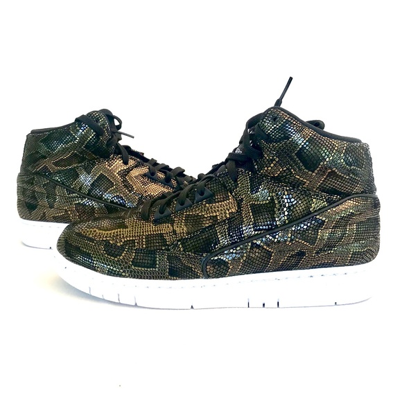 Nike Other - NEW Nike Air Python Gold Metallic Snakeskin Shoes